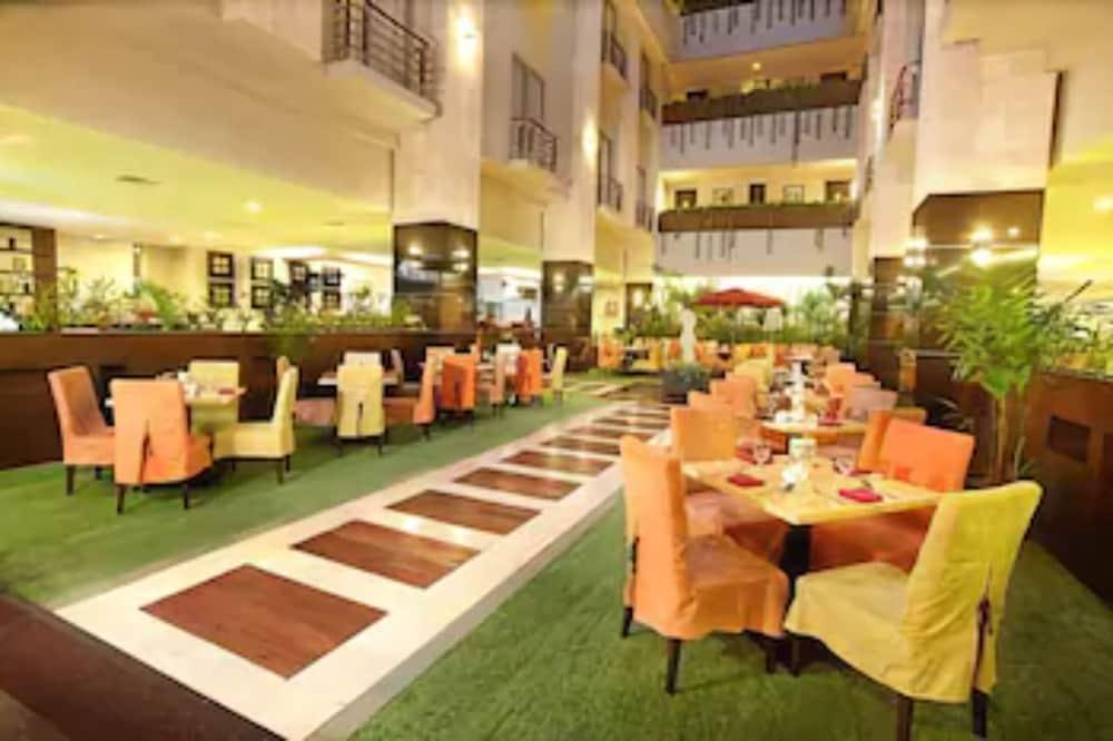 Golden Flower By Kagum Hotels Bandung Kültér fotó